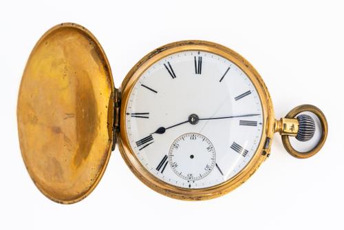 AN 18CT GOLD KEYLESS WIND HUNTING CASED GENTLEMAN'S POCKET WATCH
