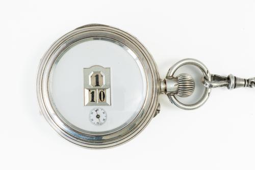 A GENTLEMAN'S SILVER KEYLESS WIND OPENFACED DIGITAL POCKET WATCH AND A SILVER WATCH ALBERT CHAIN (2)