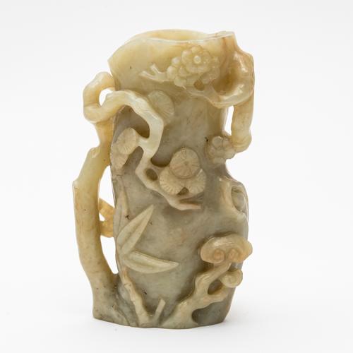 A CHINESE JADE VASE