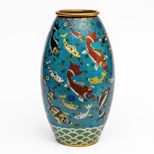 A LARGE CHINESE TURQUOISE-GROUND CLOISONNE VASE
