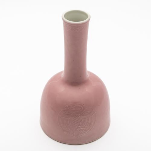 A CHINESE PINK-GLAZED MALLET SHAPED VASE