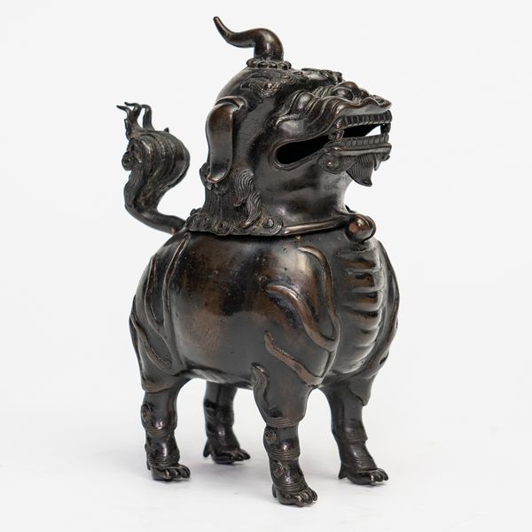 A CHINESE BRONZE LUDUAN CENSER