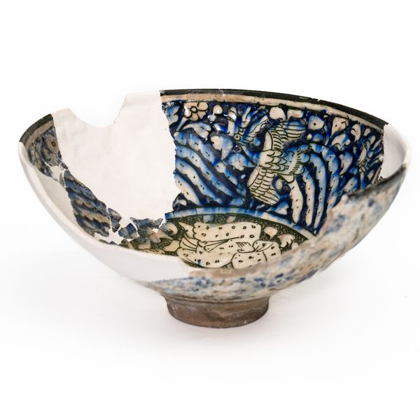 A SULTANABAD TYPE POTTERY BOWL