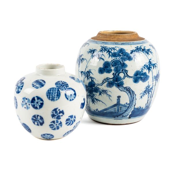 A CHINESE BLUE AND WHITE OVIFORM JAR (2)