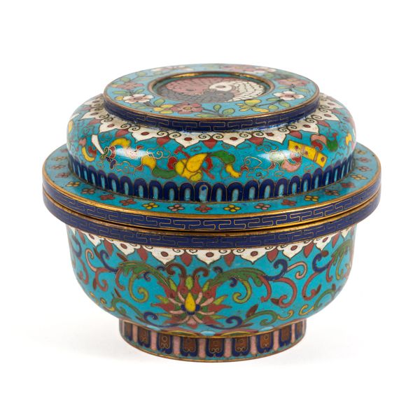 A CHINESE CLOISONNE CIRCULAR BOWL AND COVER (2)
