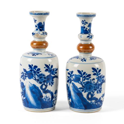 A PAIR OF CHINESE BLUE AND WHITE PORCELAIN MALLET-FORM VASES (2)