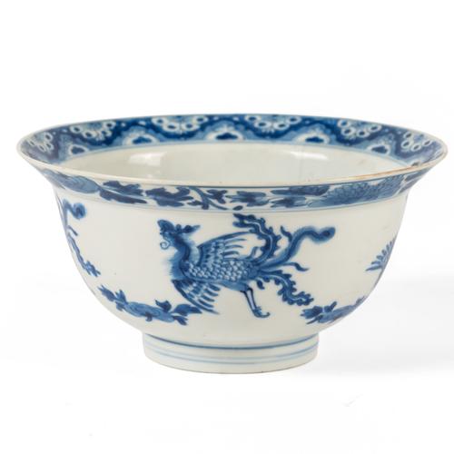 A CHINESE BLUE AND WHITE PORCELAIN BOWL