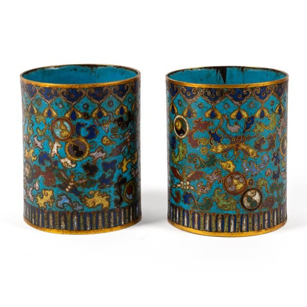 A PAIR OF CHINESE CLOISONNE ENAMEL BRUSH POTS (2)