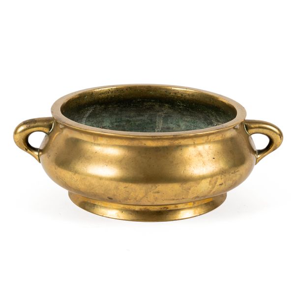 A LARGE CHINESE POLISHED BRONZE CENSER