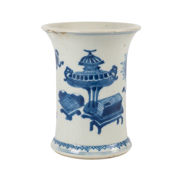 A CHINESE BLUE AND WHITE PORCELAIN BRUSH POT, BITONG