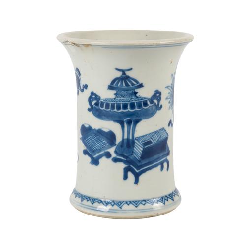 A CHINESE BLUE AND WHITE PORCELAIN BRUSH POT, BITONG