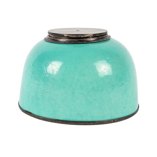 A CHINESE TURQUOISE- GLAZED PORCELAIN BRUSH WASHER