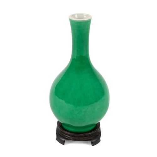 A CHINESE MONOCHROME PORCELAIN BOTTLE VASE (2)