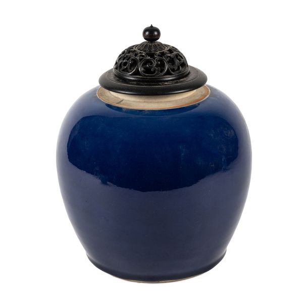A CHINESE PORCELAIN BLUE GLAZED GINGER JAR (2)