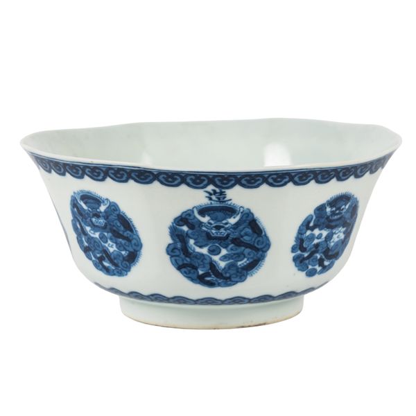 A CHINESE `BLEU DE HUE' BLUE AND WHITE OCTAGONAL BOWL