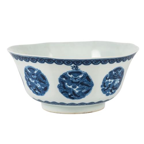 A CHINESE `BLEU DE HUE' BLUE AND WHITE OCTAGONAL BOWL