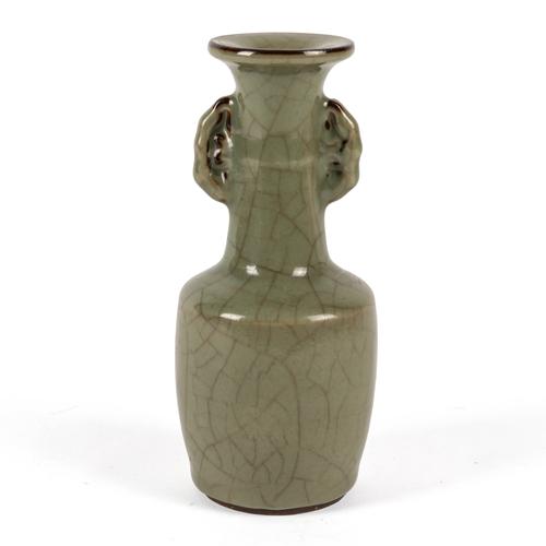 A CHINESE CELADON GLAZED PORCELAIN 'KINUTA' MALLET VASE