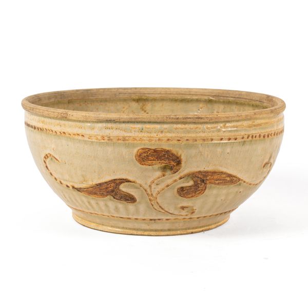 A VIETNAMESE CELADON STONEWARE BOWL