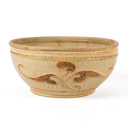 A VIETNAMESE CELADON STONEWARE BOWL