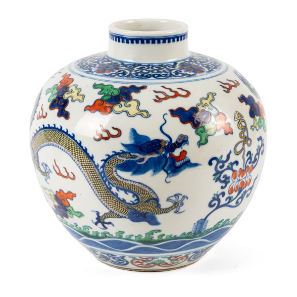 A CHINESE PORCELAIN DOUCAI GLOBULAR JAR