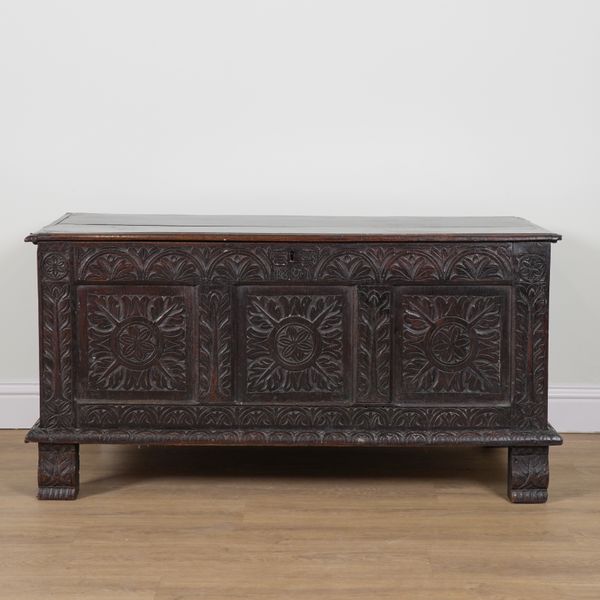 A 17TH CENTURY OAK COFFER