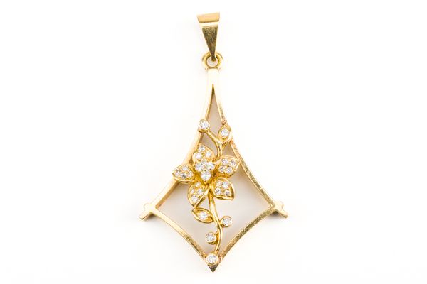 A GOLD AND DIAMOND PENDANT