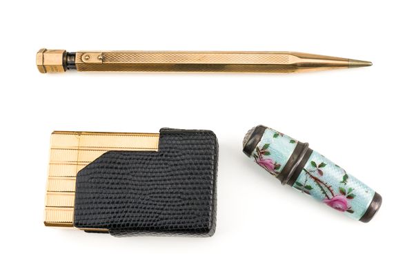 A 9CT GOLD MOUNTED PROPELLING PENCIL AND TWO FURTHER ITEMS (3)