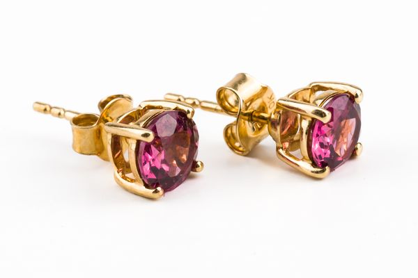 A PAIR OF PINK TOURMALINE STUD EARRINGS (3)