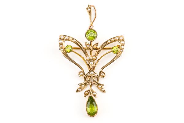 A GOLD, PERIDOT AND SEED PEARL PENDANT BROOCH