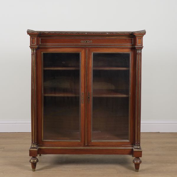 A LATE 19TH CENTURY FRENCH GILT METAL MOUNTED MARBLE TOPPED DISPLAY CABINET