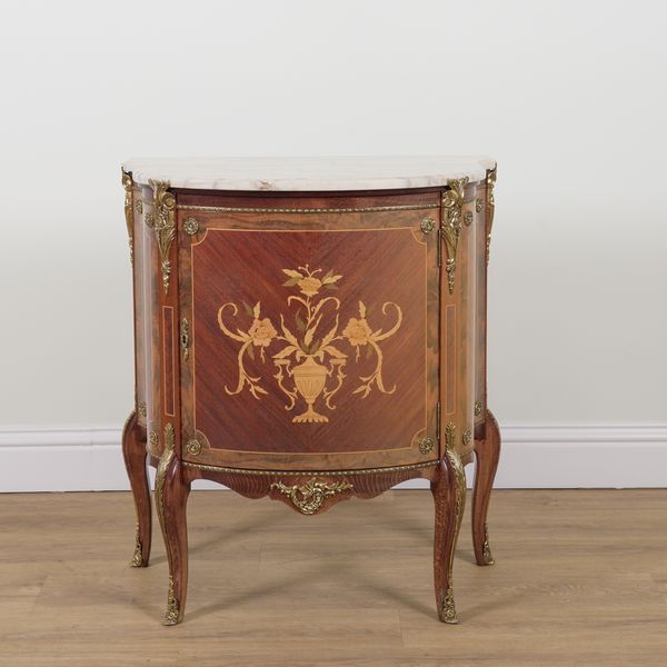 AN 18TH CENTURY FRENCH STYLE MARBLE TOP SIDE CABINET