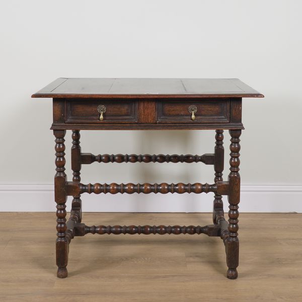 AN 18TH CENTURY OAK SINGLE DRAWER SIDE TABLE