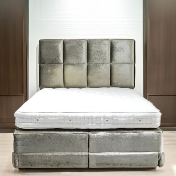 A KINGSIZE BED