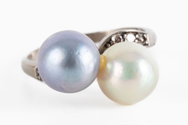 A CULTURED PEARL AND DIAMOND CROSSOVER RING