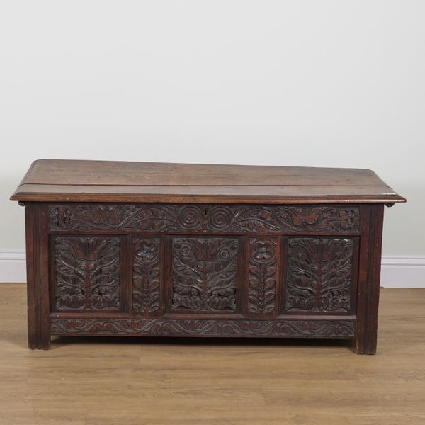 A 17TH CENTURY OAK COFFER