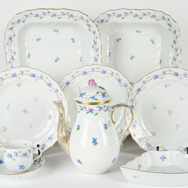 A GROUP OF HEREND `BLUE GARLAND' PATTERN PORCELAINS