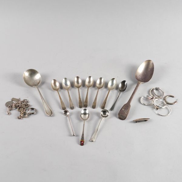 A GROUP OF SILVER (QTY)