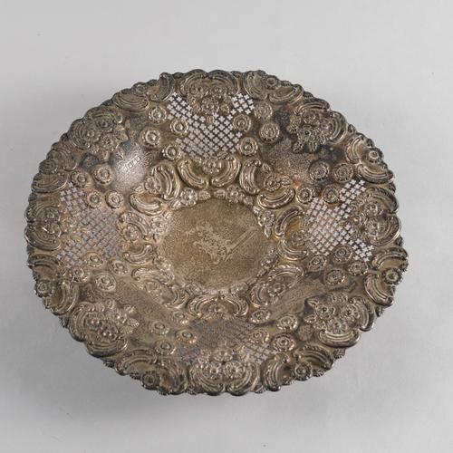 A LATE VICTORIAN SILVER SHAPED CIRCULAR DISH
