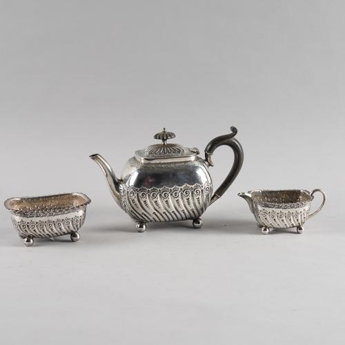 A VICTORIAN SILVER THREE PIECE TEA SET