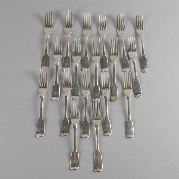 EIGHTEEN SILVER FIDDLE PATTERN DESSERT FORKS (18)