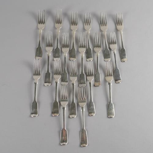 EIGHTEEN SILVER FIDDLE PATTERN DESSERT FORKS (18)