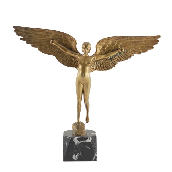 A GOTTHILF JÄEGER (1871-1933): A GERMAN ART DECO GILT-BRONZE FEMALE FIGURE POSSIBLY REPRESENTING WINGED VICTORY