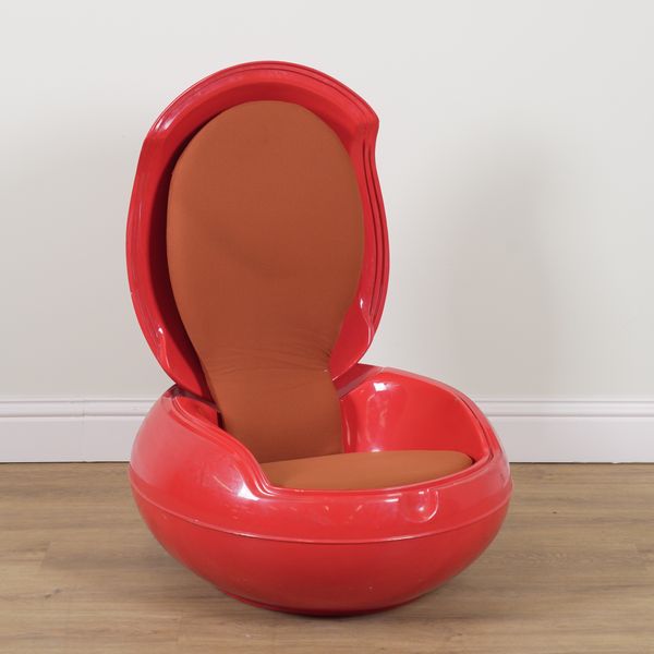 PETER GHYCZY; A GARDEN EGG CHAIR