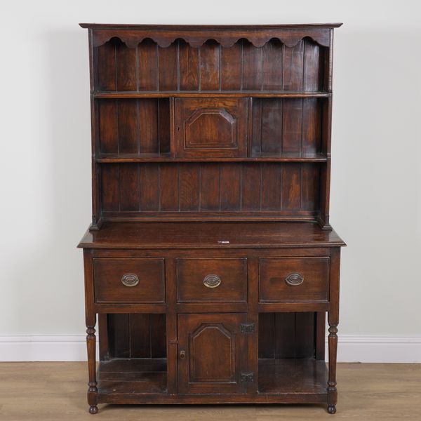 AN 18TH CENTURY STYLE SMALL OAK DRESSER