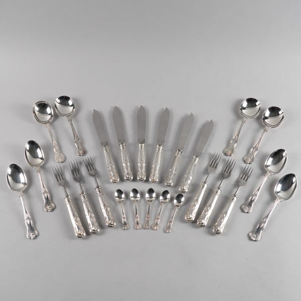 A KING'S PATTERN COMPOSITE PLATED PART TABLE SERVICE