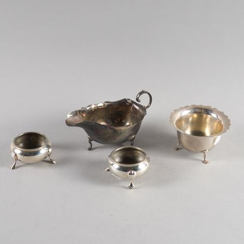 A GROUP OF SILVER (4)