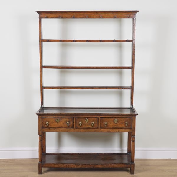 A SMALL 18TH CENTURY OAK POTBOARD DRESSER