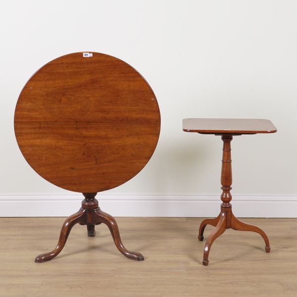 A MID-18TH CENTURY MAHOGANY CIRCULAR SNAP TOP TRIPOD OCCASIONAL TABLE (2)