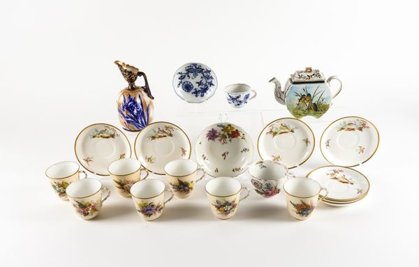 A GROUP OF ENGLISH  AND CONTINENTAL  CERAMICS (21)