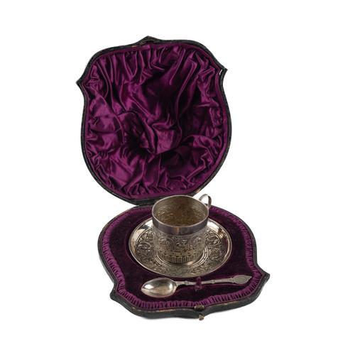 A VICTORIAN SILVER CHRISTENING SET